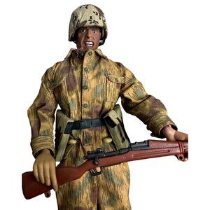 Camouflage Military Man Helmet Weapon Ammo Cartridge Belt Stand Action figure